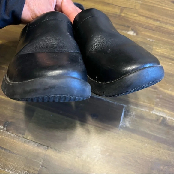 Dansko Enya Black Clogs Slip-On Slip Resistant - Picture 9 of 12